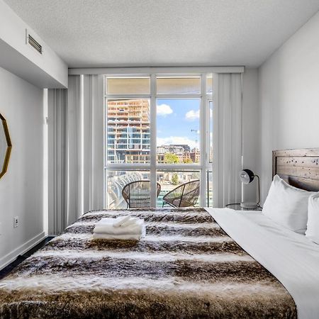 Family Oriented Downtown Toronto 2Bdrm Condo With Parking & Office Space מראה חיצוני תמונה