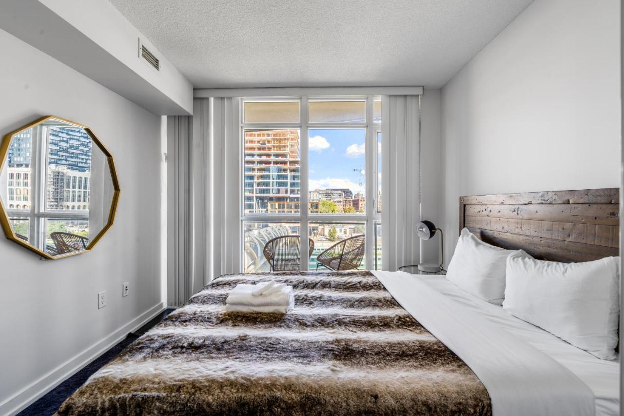 Family Oriented Downtown Toronto 2Bdrm Condo With Parking & Office Space מראה חיצוני תמונה